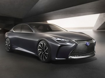 Lexus sięga po wod&oacute;r
